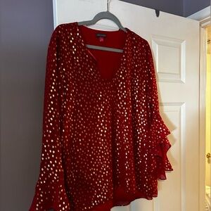 Fun Vince Camuto red and gold 3/4 sleeved blouse